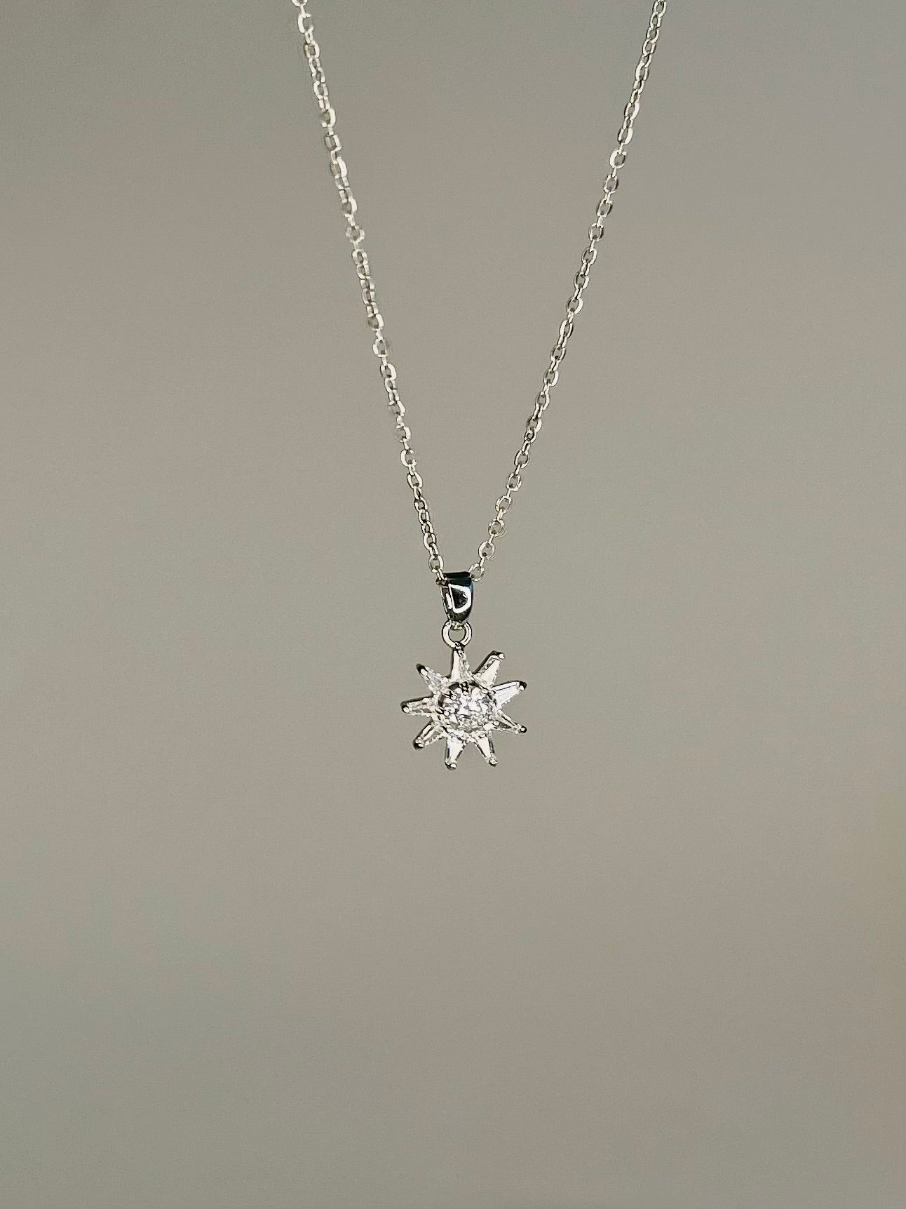 The Raye Necklace